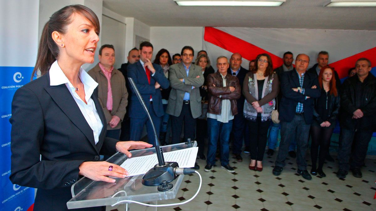 El PRB pide un pronunciamiento de todos los partidos a favor de Raquel Díaz, en la fotografía en un acto de campaña en 2015.