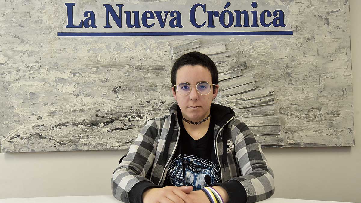 Cristina García durante su entrevista en la sede de La Nueva Crónica | SAÚL ARÉN