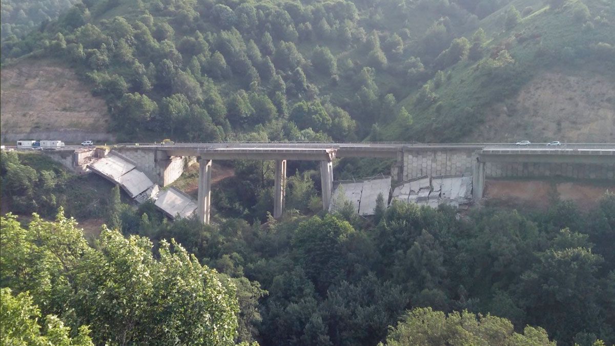 Derrumbe del viaducto de O Castro.