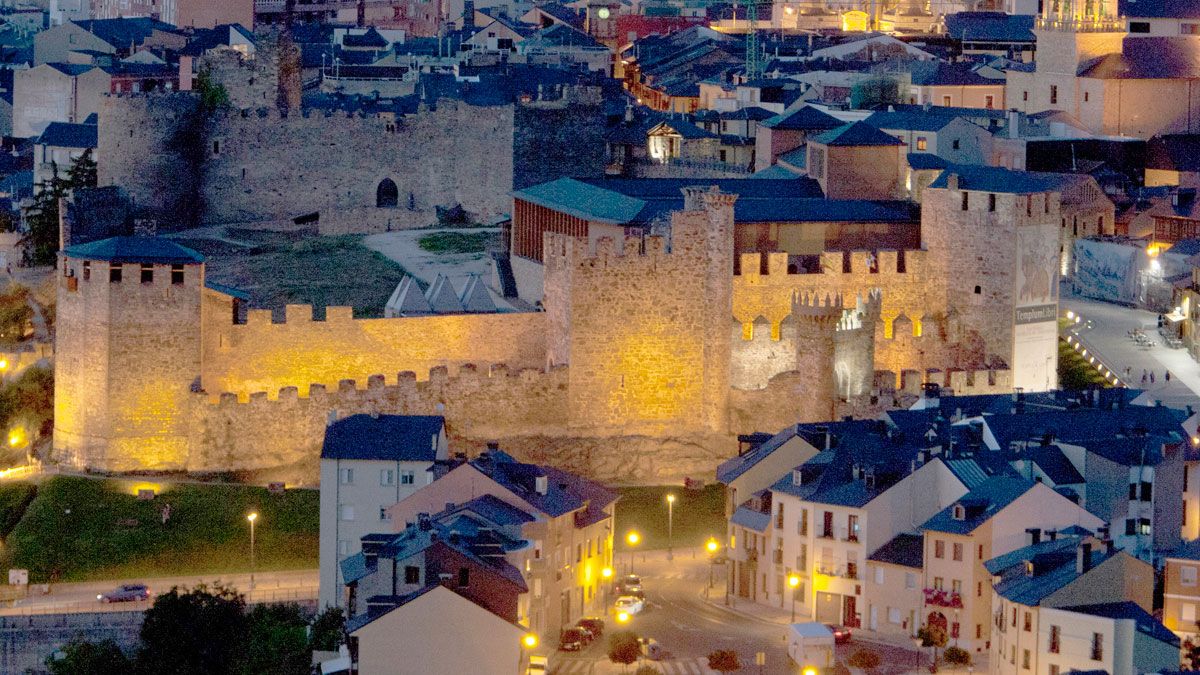 Vista del Castillo, la joya turística de Ponferrada. | ICAL