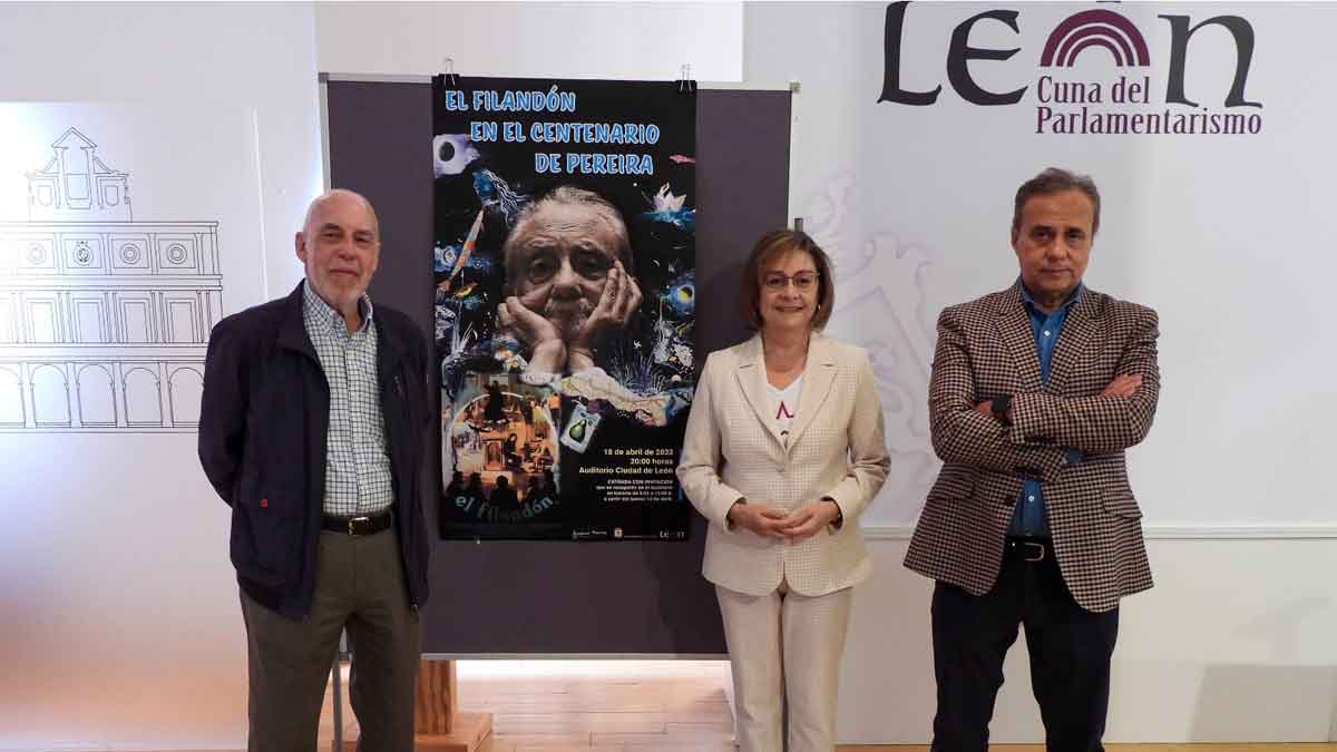 Magín Mallo, Evelia Fernández y Joaquín Otero en la presentación. | Saúl Arén