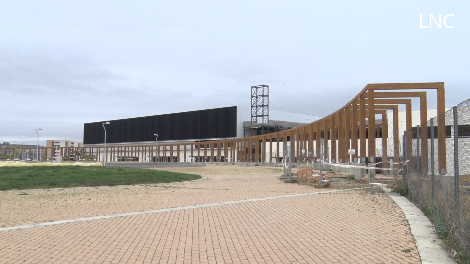 frame-12parquecomercial.jpg