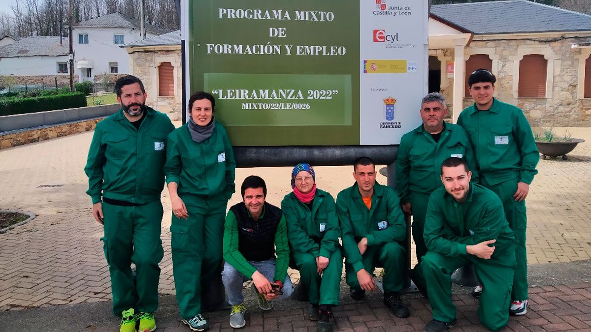Alumnos que han iniciado el programa de empleo en Sancedo. Alumnos que han iniciado el programa de empleo en Sancedo.