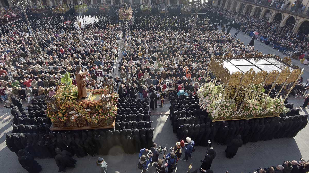 El Encuentro del Viernes Santo fue una de las principales novedades. | SAÚL ARÉN El Encuentro del Viernes Santo fue una de las principales novedades. | SAÚL ARÉN