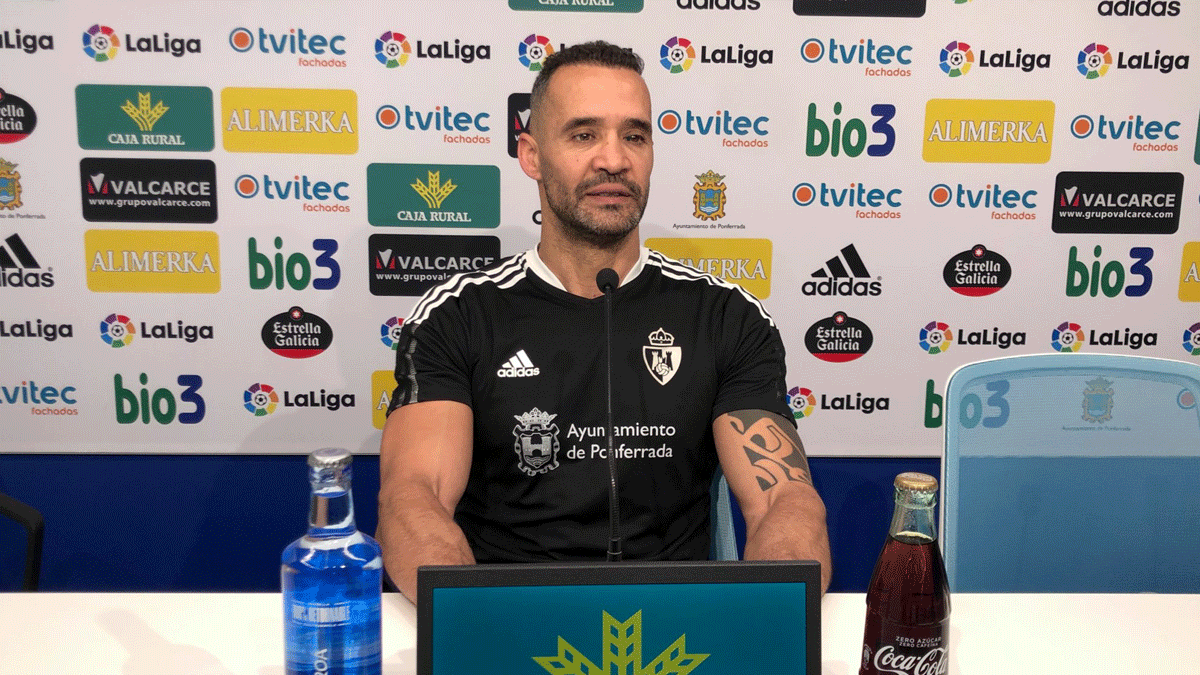 Juanfran García en rueda de prensa.