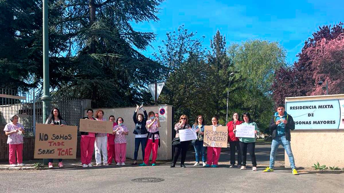 Imagen de la protesta ante la Residencia Mixta de Personas Mayores de Armunia. | L.N.C.