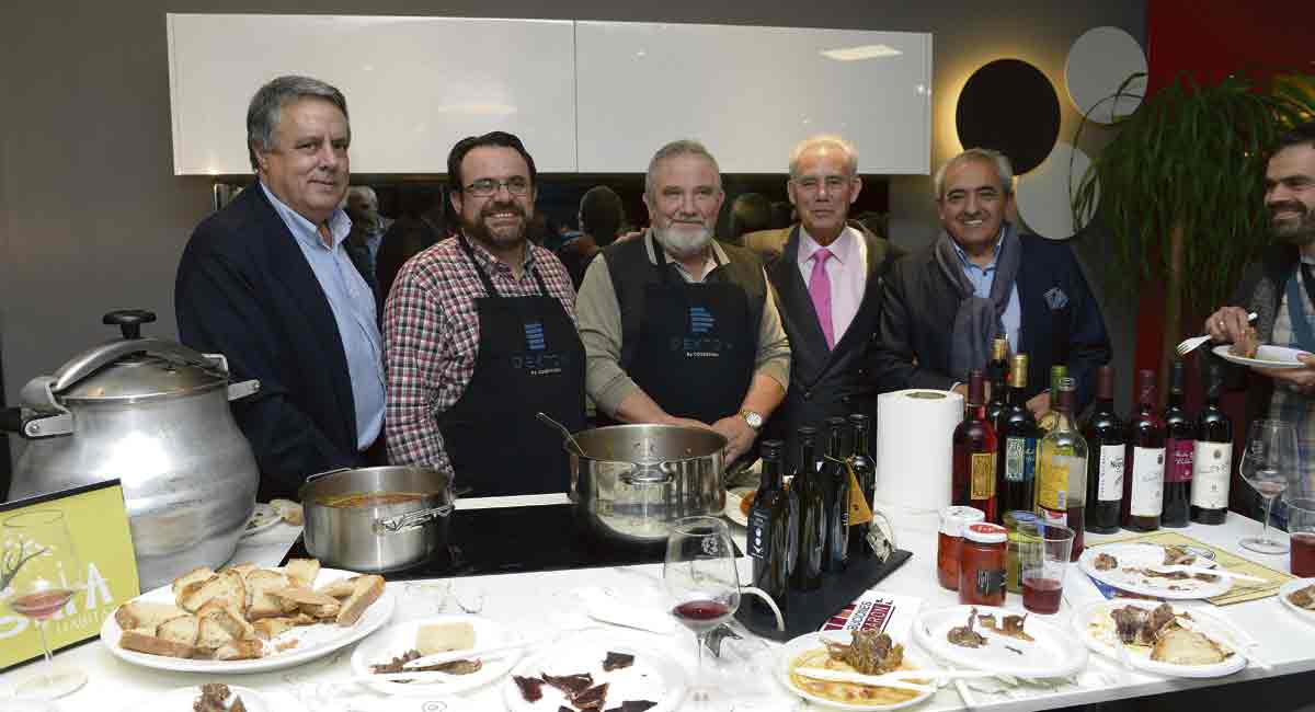 Un momento de la presentación de la feria de la cecina de chivo que tuvo ayer como escenario Gaia Habitat. | MAURICIO PEÑA