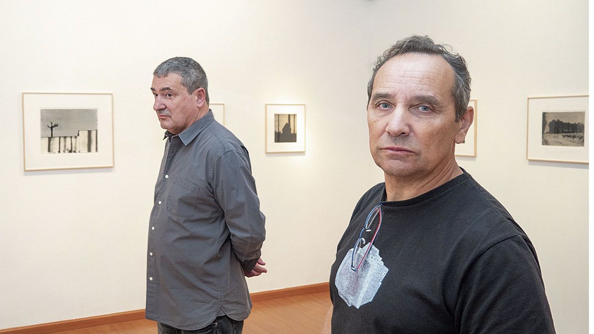 Miguel Galano y José Ferrero exponen su obra conjunta en el Centro Leonés de Arte bajo el título ‘Viajes de ida y vuelta’. | VICENTE GARCÍA Miguel Galano y José Ferrero exponen su obra conjunta en el Centro Leonés de Arte bajo el título ‘Viajes de ida y vuelta’. | VICENTE GARCÍA