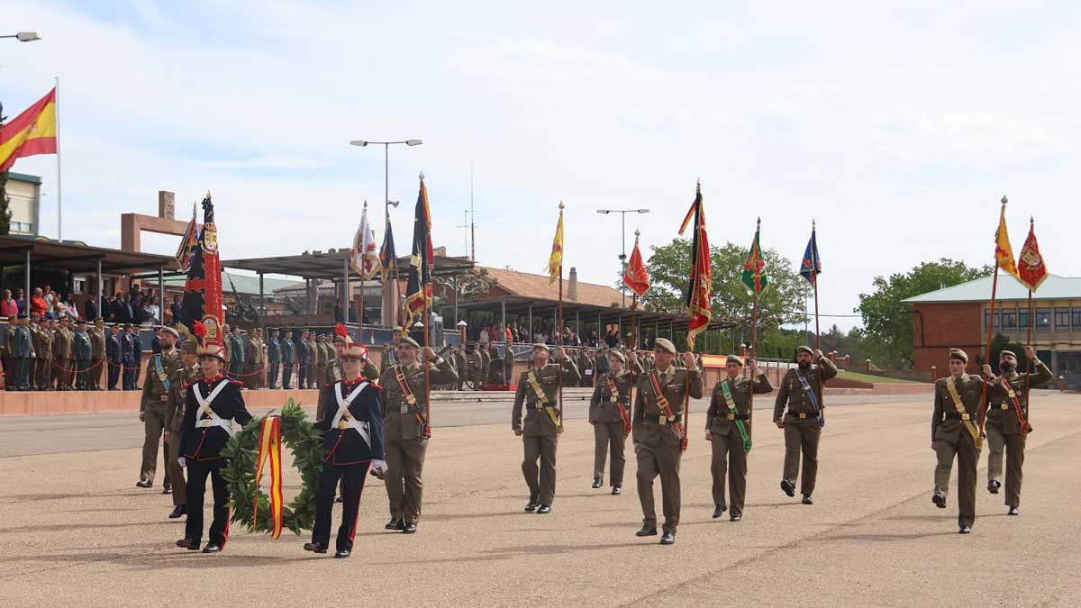 La base militar de Ferral del Bernesga acogió el homenaje de los artilleros a Daoiz y Velarde. | ICAL La base militar de Ferral del Bernesga acogió el homenaje de los artilleros a Daoiz y Velarde. | ICAL