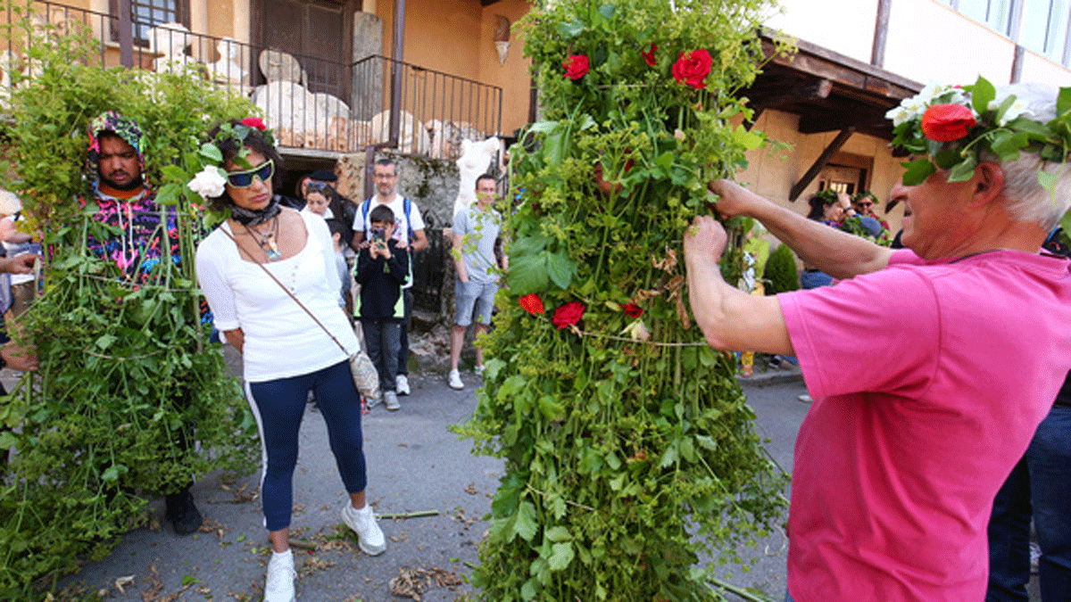 Festividad de los Maios en Villafranca del Bierzo. | César Sánchez