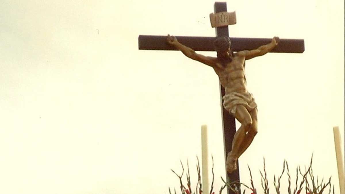 El Cristo de la Redención en procesión en el año 1993. | LUIS CARLOS SINDE