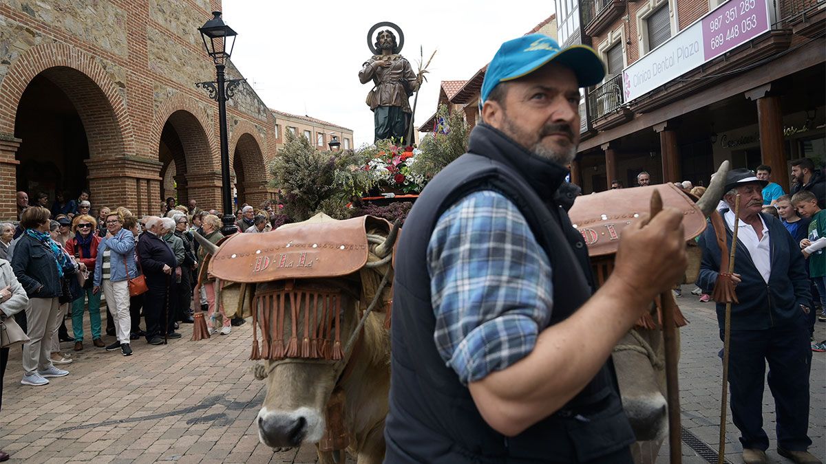 Un instante de la celebración de San Isidro en Santa María. | JESÚS F. SALVADORES