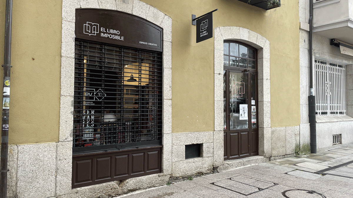 El libro imposible en Ponferrada. | Javier Fernández El libro imposible en Ponferrada. | Javier Fernández