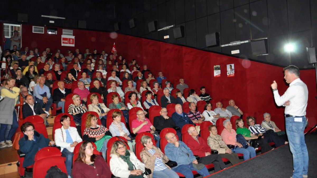 Juan Pablo Regadera este domingo durante el acto en Multicines Coyanza. | L.N.C.