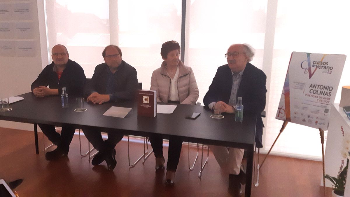 Un momento de la presentación de los cursos de verano en la Casa de la Poesía.