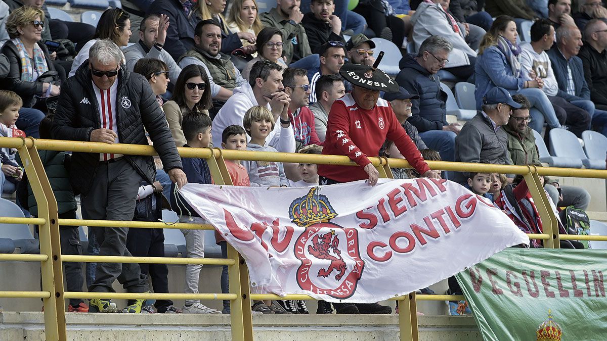 Imagen de la afición culturalista en el último encuentro. | SAÚL ARÉN