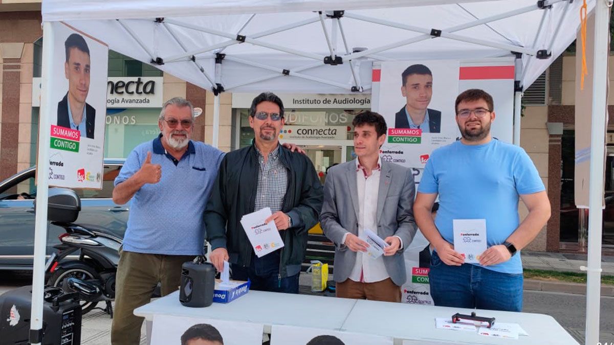 Javier Arias acabando la campaña en la plaza de Julio Lazúrtegui.