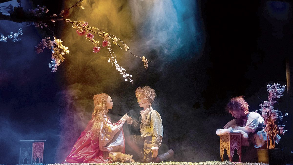 Marionetas de tamaño natural son los protagonistas de esta adaptación de la célebre obra de Fernando deRojas ‘La Celestina’ a cargo de Jesús Peña. | TEATRO CORSARIO