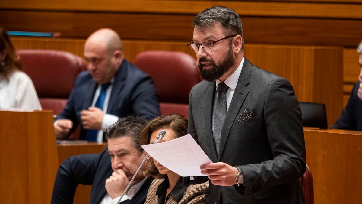 José Ramón García en su interpelación en Cortes.