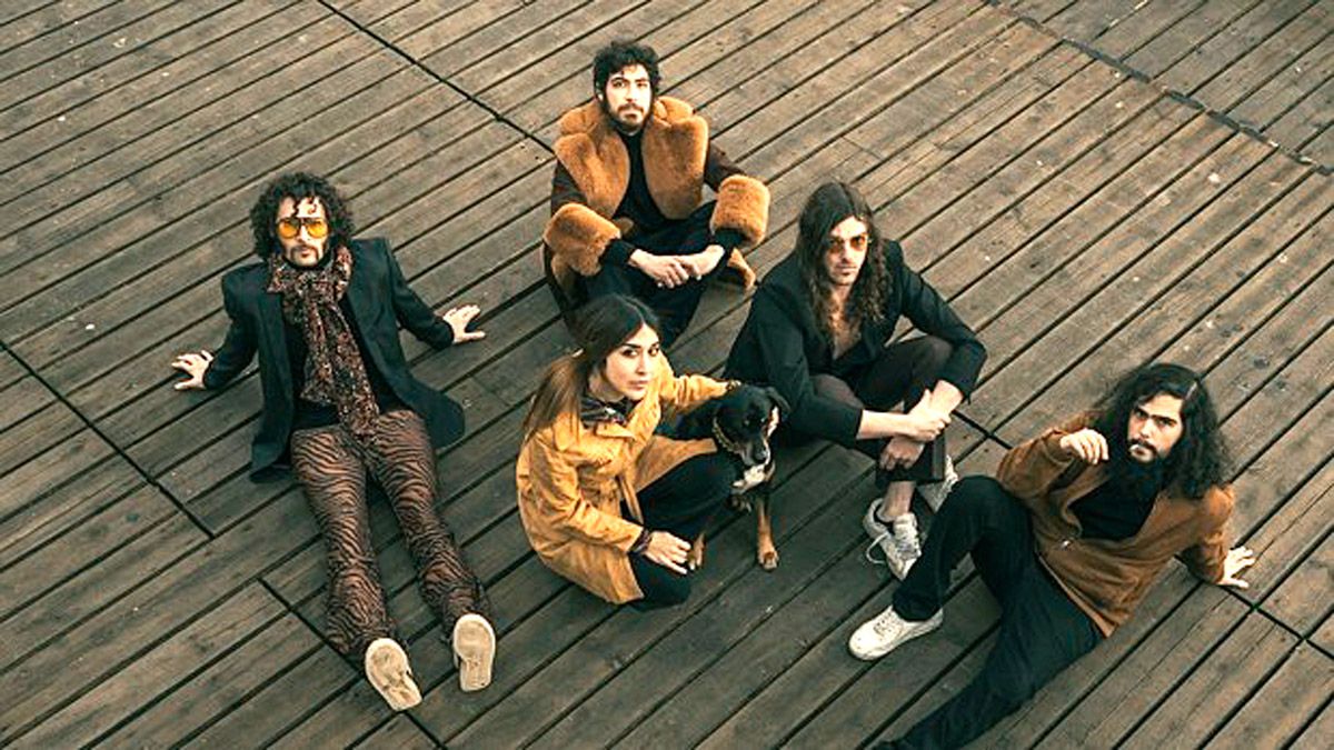 Los Estanques y Anni B. Sweet protagonizan el concierto de este viernes en Espacio Vías.