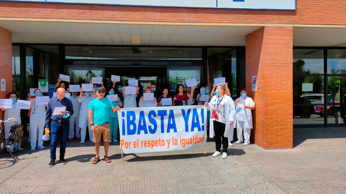 Manifestación de los celadores en Ponferrada.