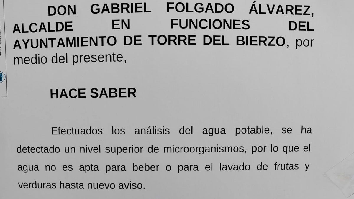 Bando por el que se da cuenta de que el agua no es potable.