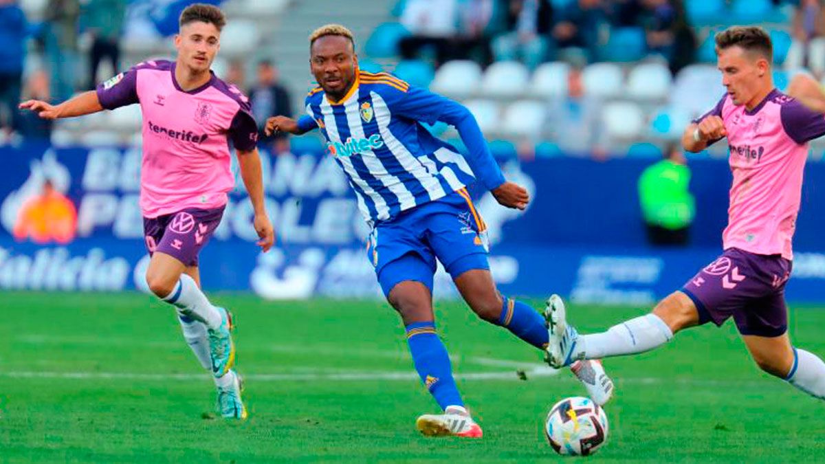 El nigeriano se lleva el premio en una temporada en la que la Ponferradina no fue capaz de conseguir el objetivo. | LA LIGA