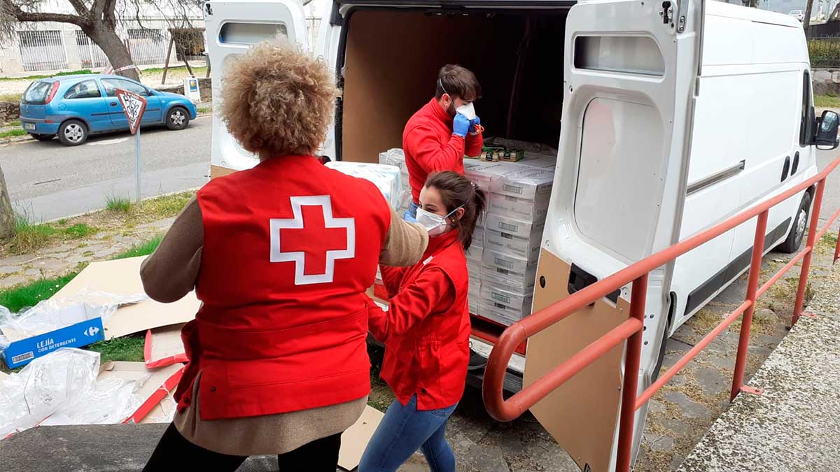 Trabajadores de Cruz Roja León en una imagen de archivo. | L.N.C.