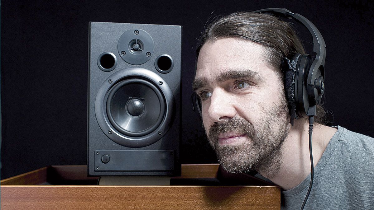 El compositor y artista sonoro Alberto Bernal.