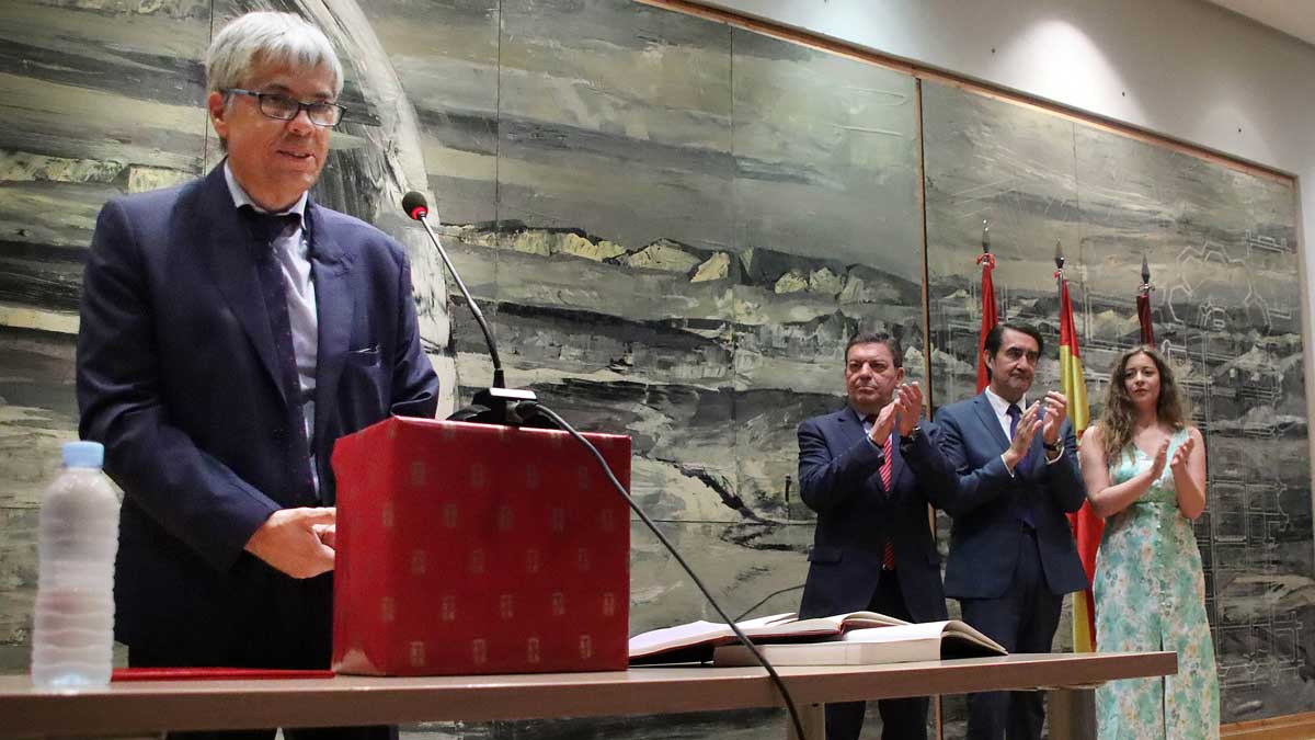 El acto de toma de posesión ha tenido lugar este viernes. | PEIO GARCÍA / ICAL