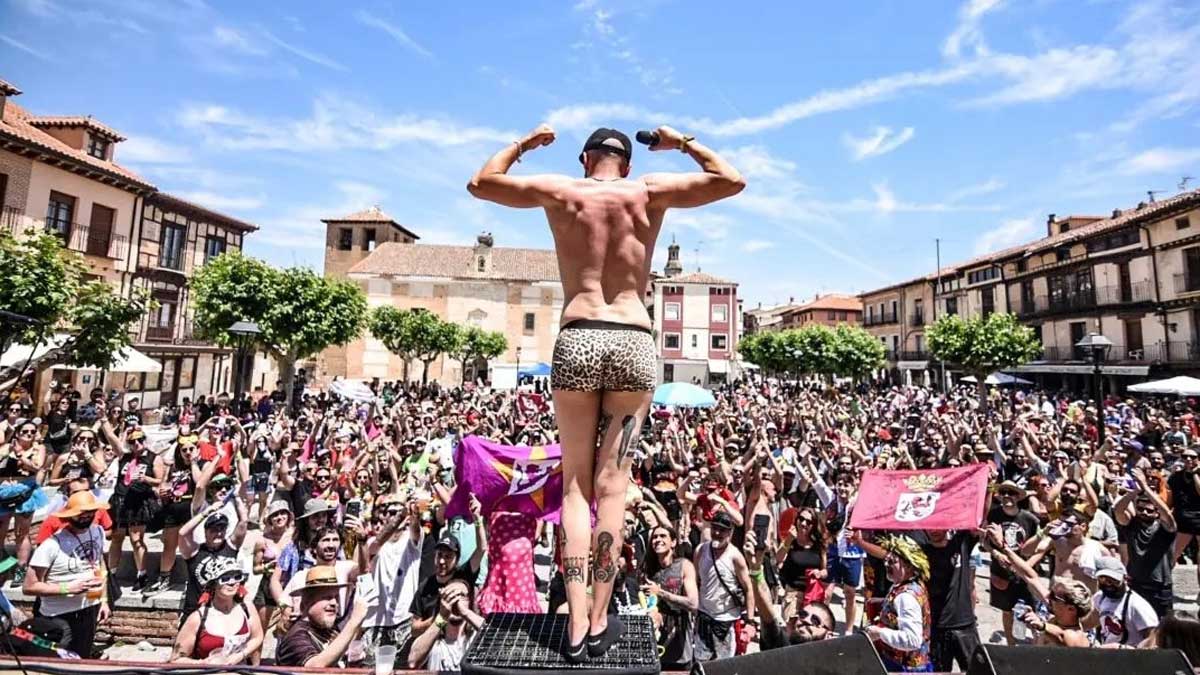 David Verderón, el pasado fin de semana en el escenario del festival Vintoro, en Toro (Zamora). | L.N.C.