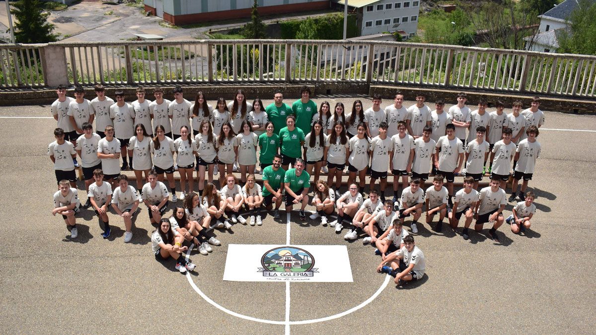 El Campus de Balonmano Juanín García celebra su quinta edición. | L.N.C.