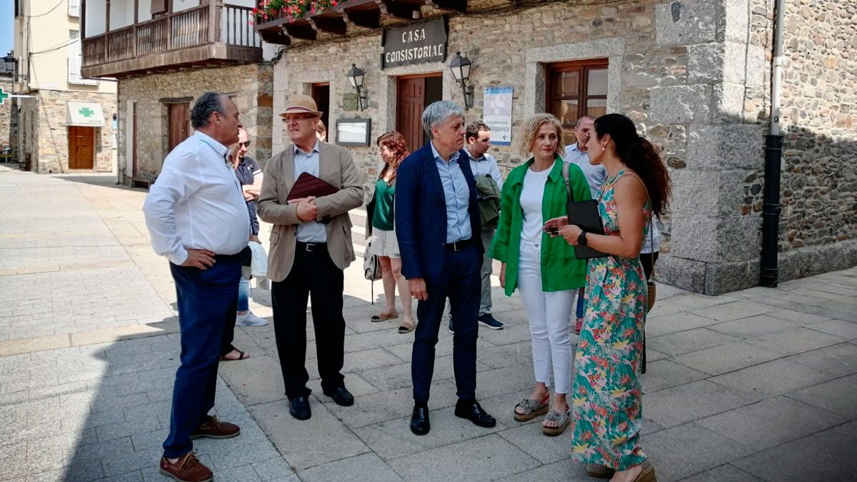 Reunión de Patrimonio en Molinaseca.