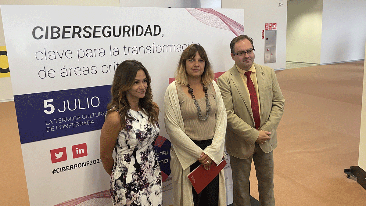 Fanny Pérez, Yasodhara López y Félix Barrio. | Javier Fernández