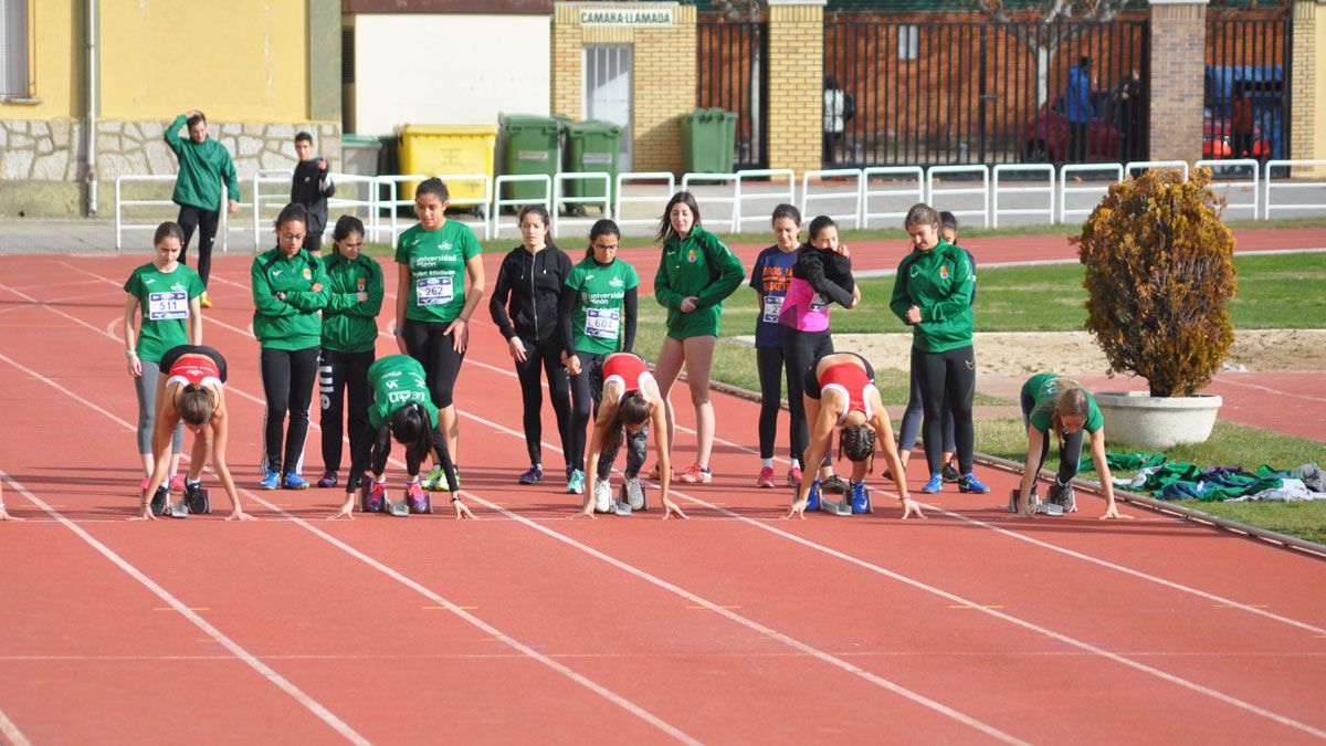 Universidad de León Sprint Atletismo durante un entrenamiento | ULE SPRINT ATLETISMO