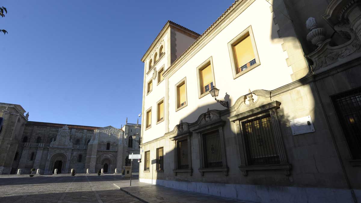 Los 71 imputados en la ‘Operación Bernesga’ serán juzgados por el tribunal de la Audiencia Provincial. | DANIEL MARTÍN