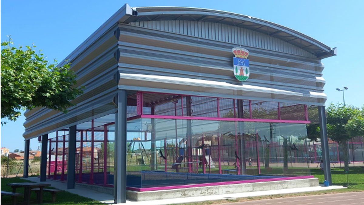 Imagen de las instalaciones de pádel de Santa María del Páramo | AYTO SANTA MARÍA DEL PÁRAMO