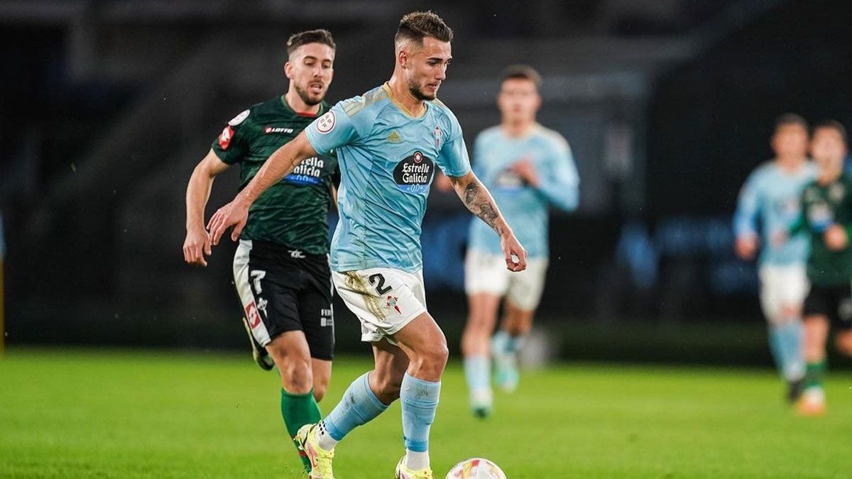 Thomas Carrique conduciendo el balón durante un partido con el Celta B | INSTAGRAM DE THOMAS