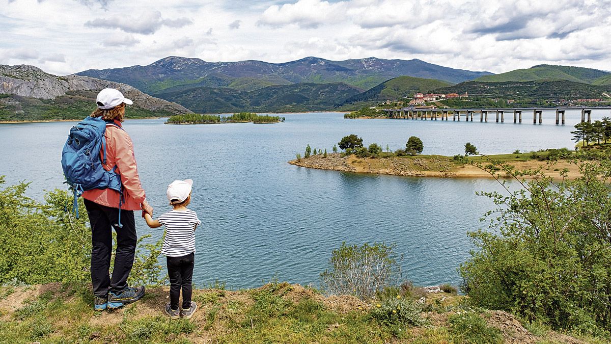 La vista de Riaño es siempre una de las más espectaculares que se pueden encontrar por toda la provincia. | VICENTE GARCÍA