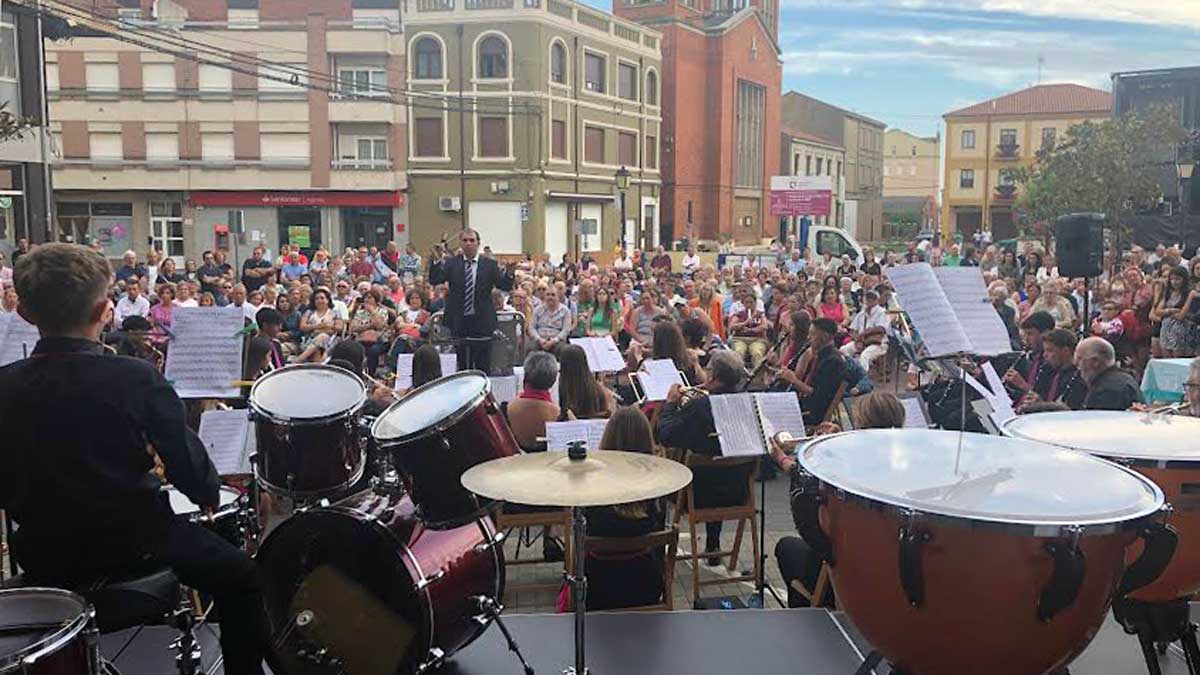 La banda fue una de las grandes protagonistas de las fiestas de Veguellina. | P. FERRERO