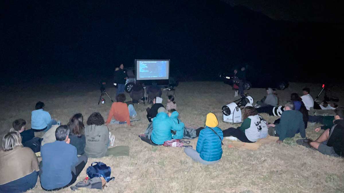 La actividad se celebró en la noche de este lunes. | L.N.C.