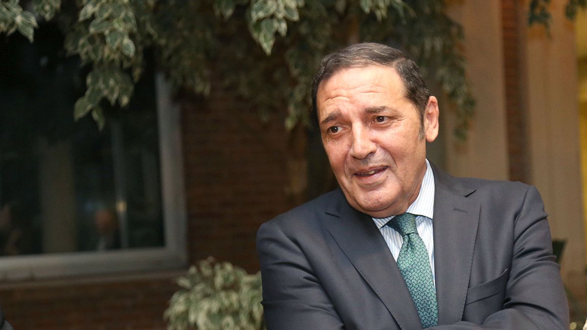 Imagen del consejero de Sanidad durante su comparecencia tras conocerse que el TSJ suspendía la convocatoria de oposiciones. | ICAL