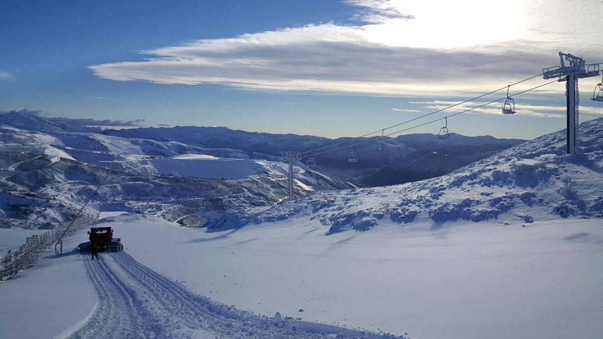 Acondicionamiento de las pistas en la estación de Leitariegos. | LEITARIEGOS EXISTE