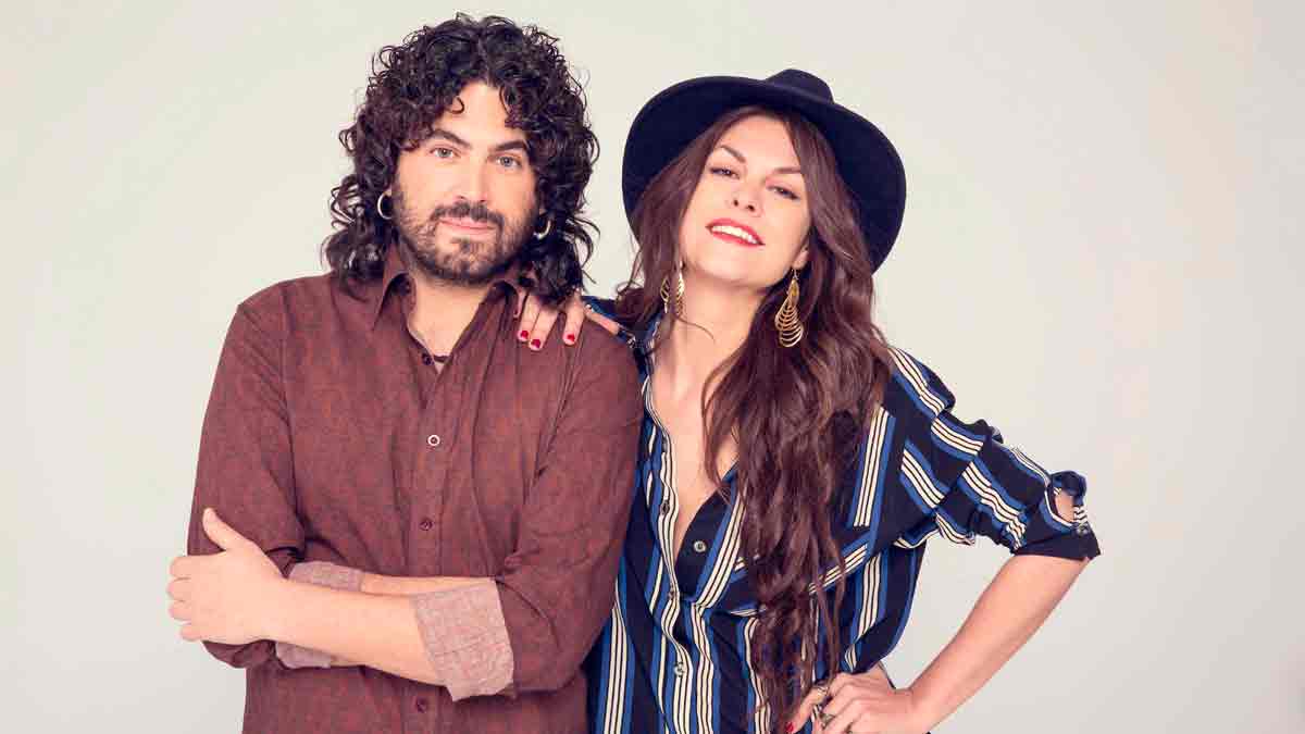 Chiki Lora y Anita Kuruba han compuesto al cincuenta por ciento los temas del disco ‘Lugares comunes’, que hoy presentan en concierto en Espacio Vías.