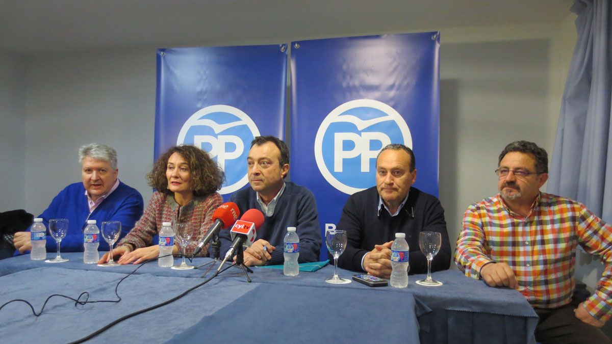 Manuel Cobo visitó este jueves Ponferrada para presentar parte del programa electoral del PP para el Bierzo. | L.N.C.