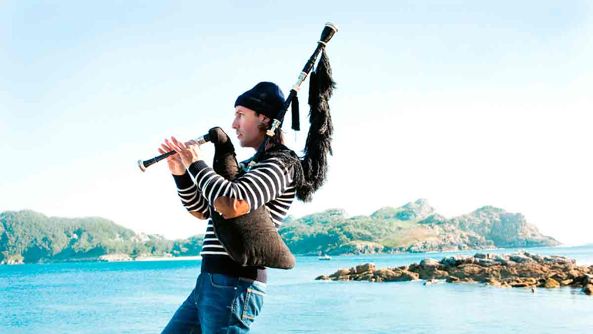 Imagen promocional de la gira del músico gallego Carlos Núñez con su más reciente trabajo discográfico, ‘Inter-Celtic’. | L.N.C.