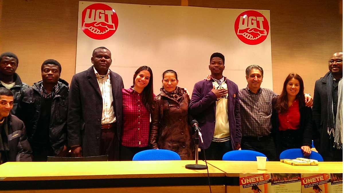 La Asociación Camerunesa, en representación de los inmigrantes de la provincia, concedió ayer un homenaje al Miguel Ángel Cueto.