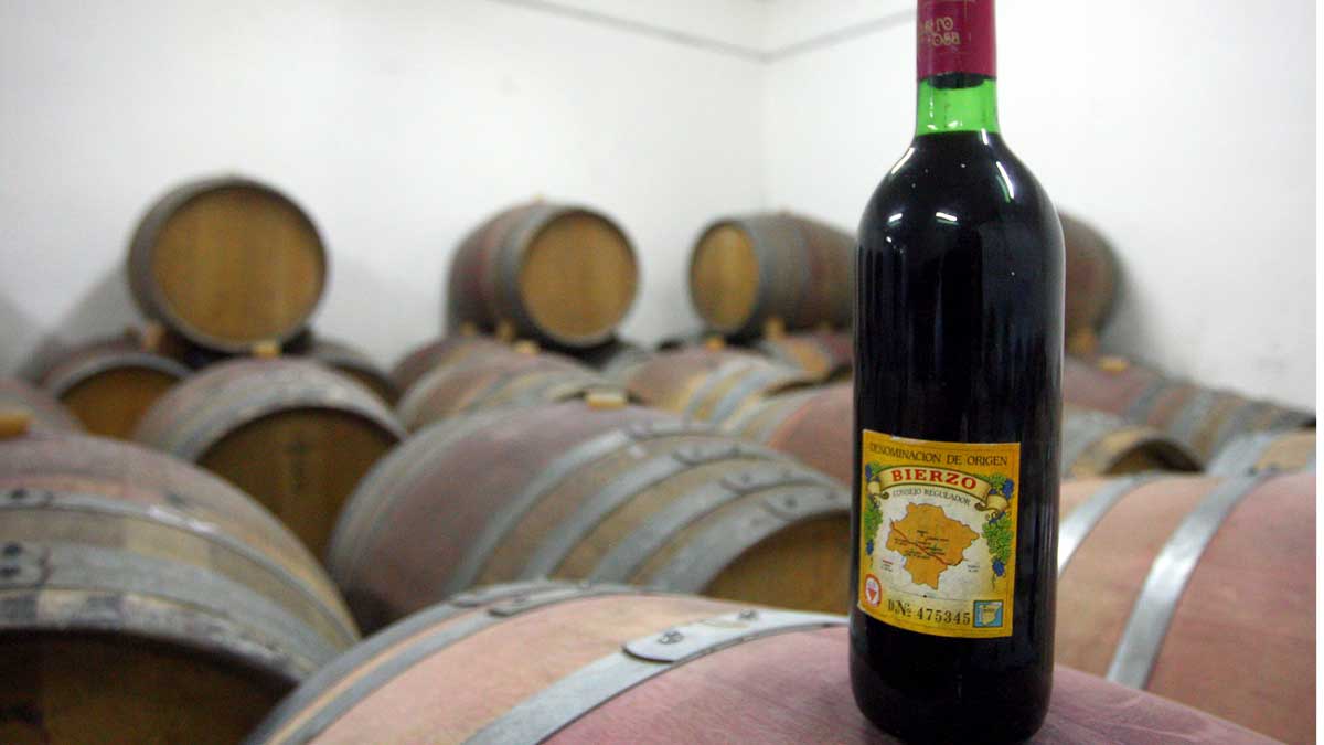 Las vendimias del los últimos años han favorecido el aumento de las existencias de vino en la comunidad.