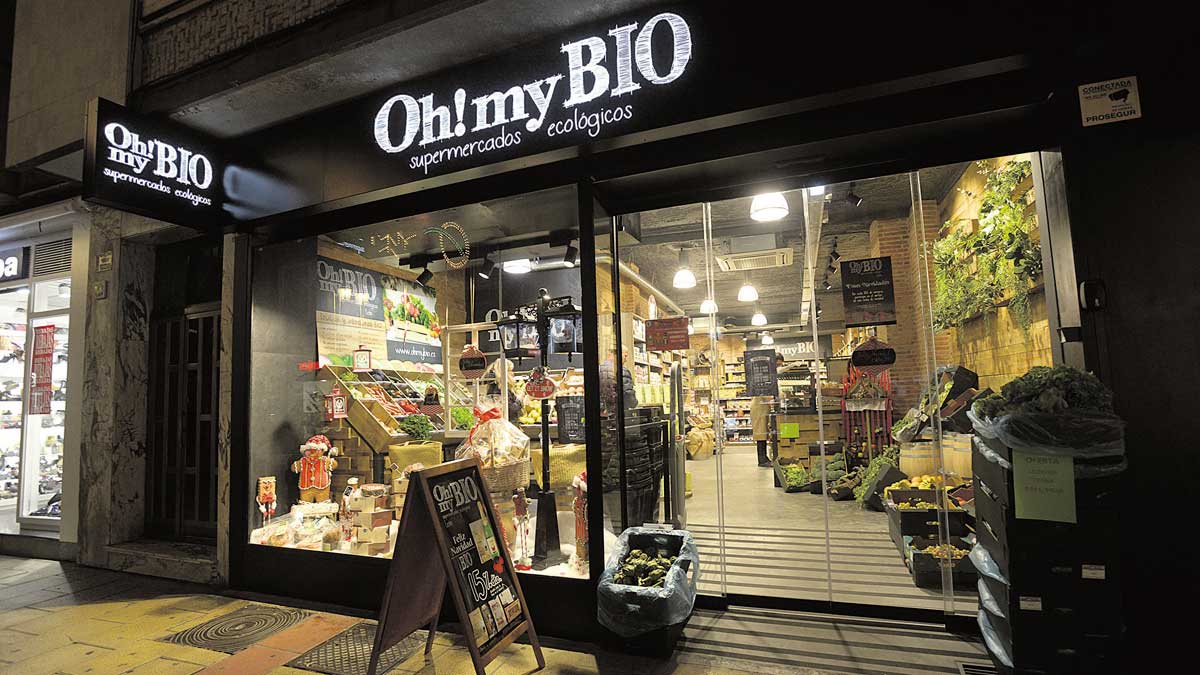 Oh! My Bio es el primer supermercado ecológico que abre sus puertas en León, ofreciendo a sus clientes una amplia variedad de productos. | MAURICIO PEÑA Oh! My Bio es el primer supermercado ecológico que abre sus puertas en León, ofreciendo a sus clientes una amplia variedad de productos. | MAURICIO PEÑA