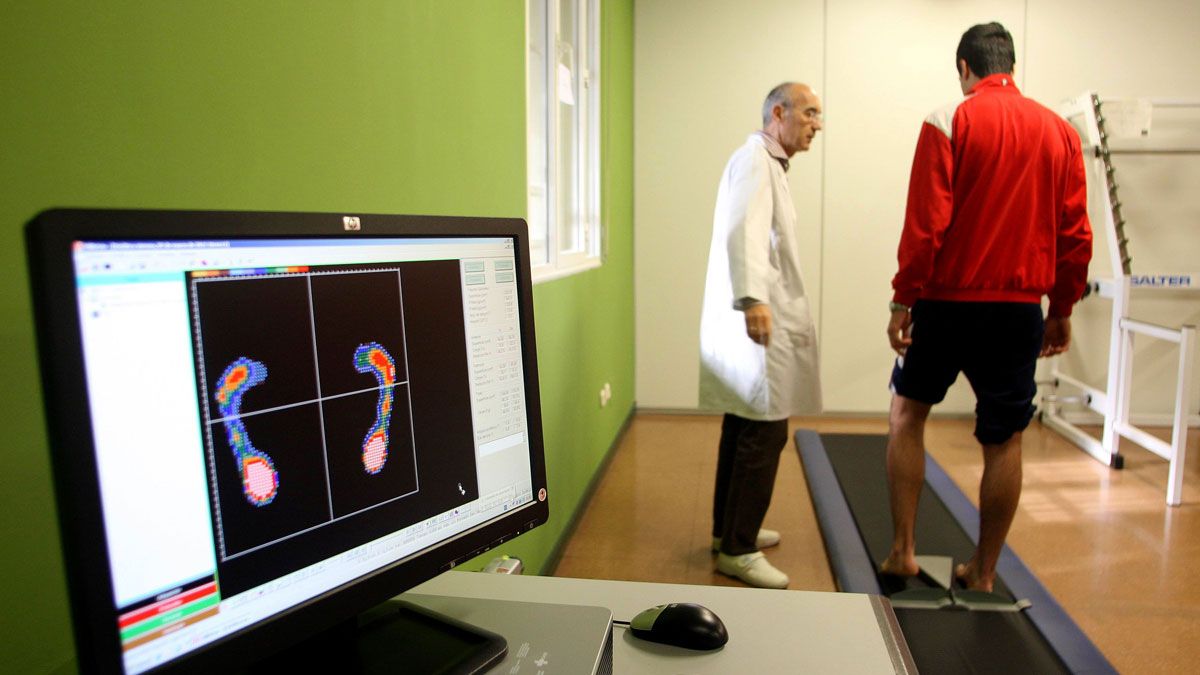 La telemedicina ha ganado terreno en el último año en el área de salud del Bierzo que ofrece telecardiología, teleoftalmología y telerradiología. | Ical